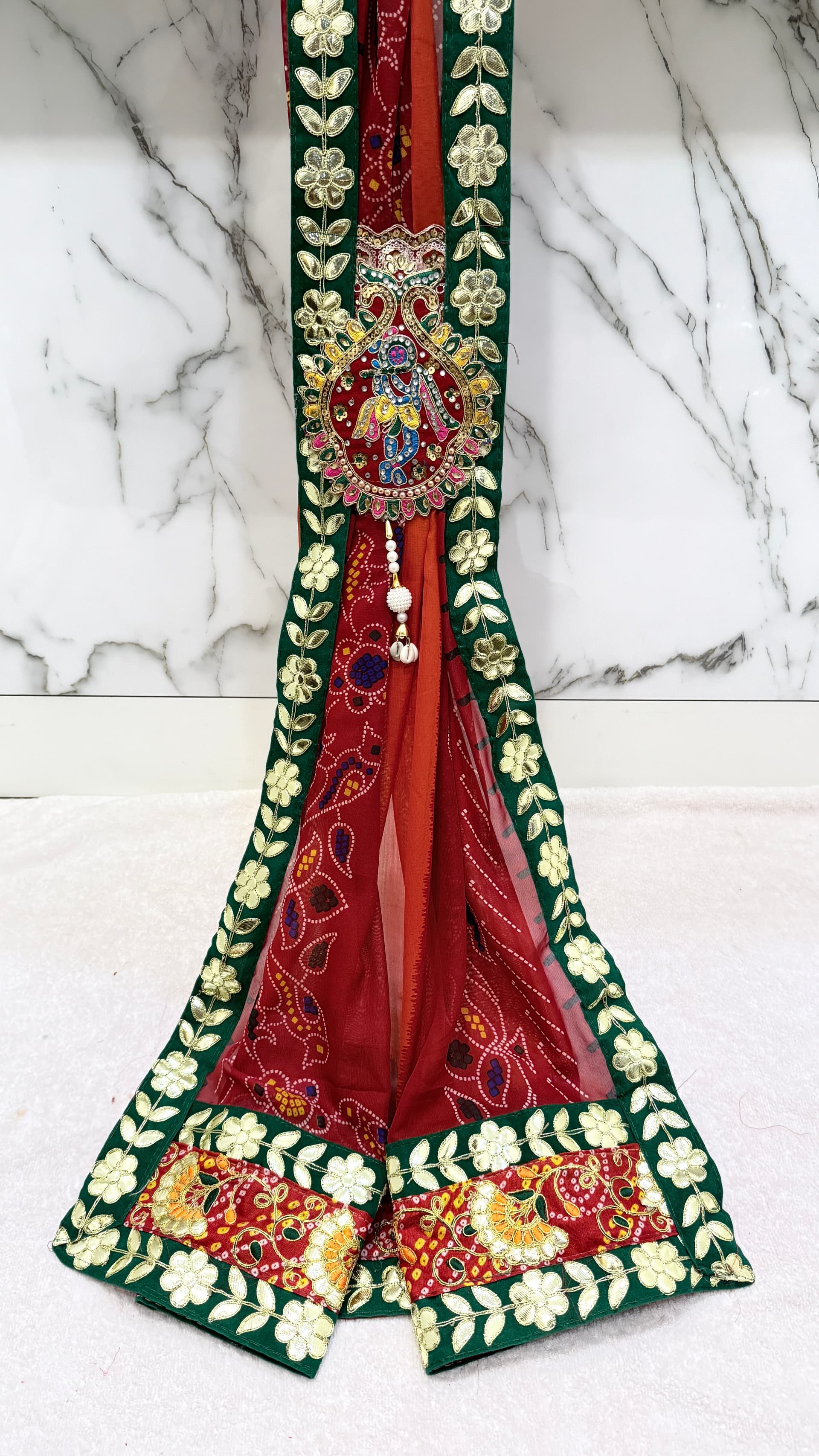 Renial brooch Dupata With Krishna Buta