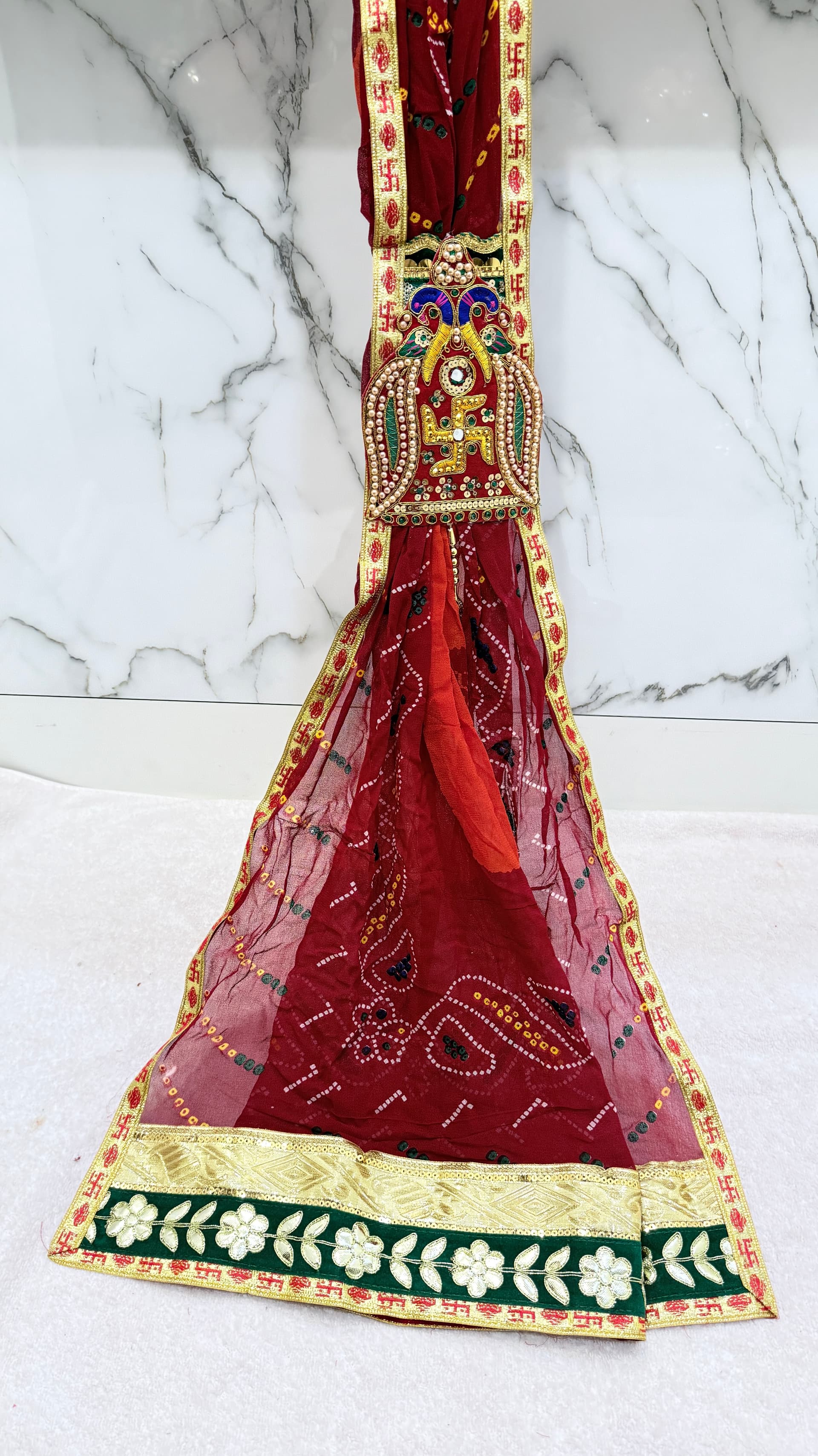 Georgette brooch Odana With Swastik Buta