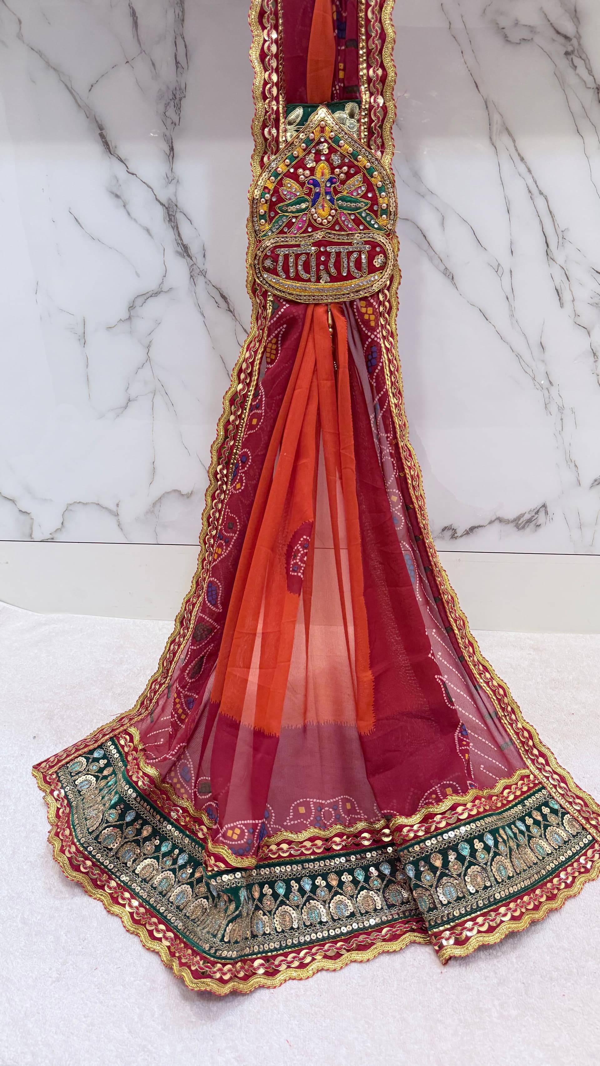 Renial  Brooch Odana with Radhe Radhe Buta