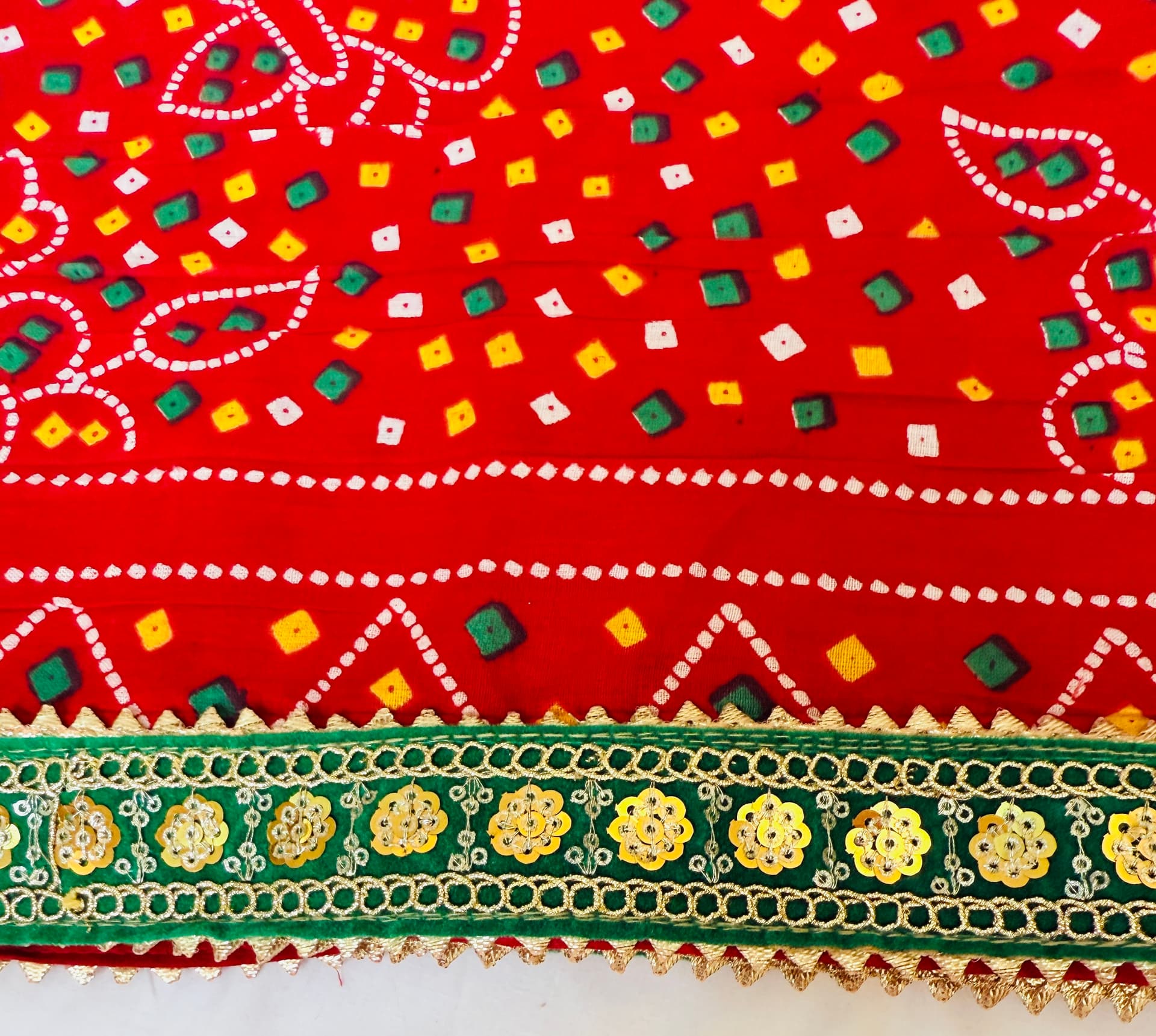 Cotton Dupatta with Green Lace