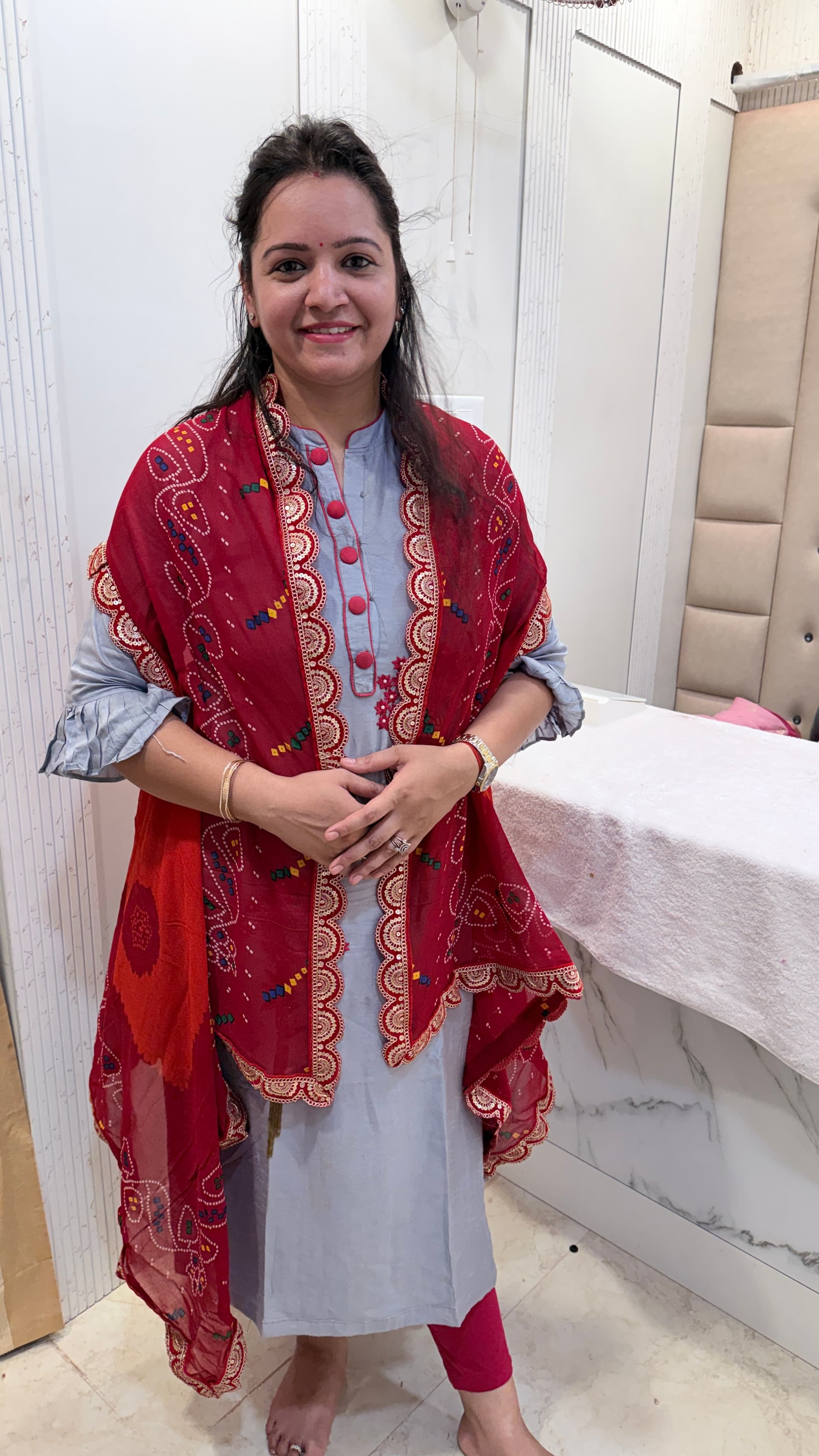 Georgette chunri Shrug With Red Border-Peela
