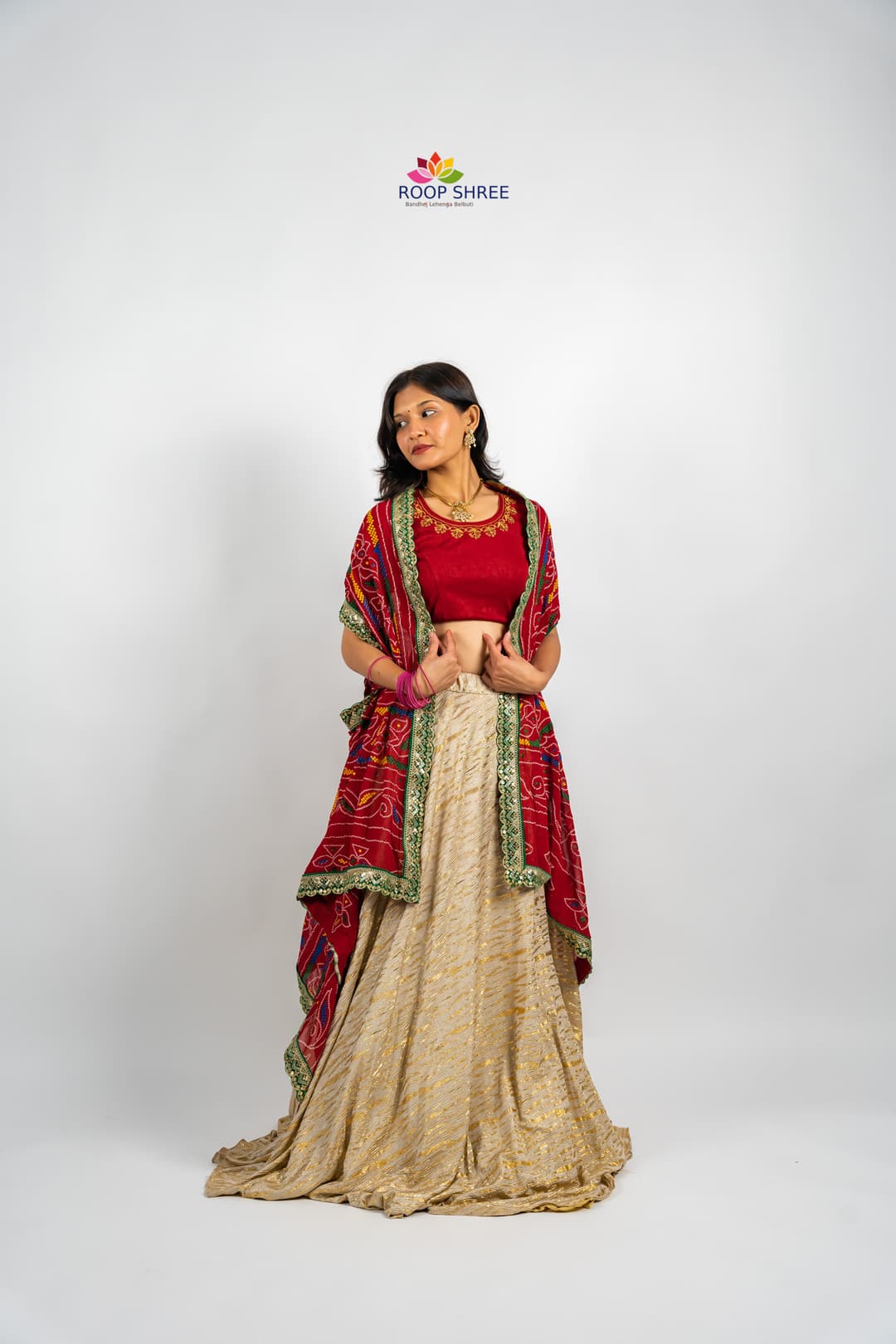 Georgette chunri Shrug With Green Border