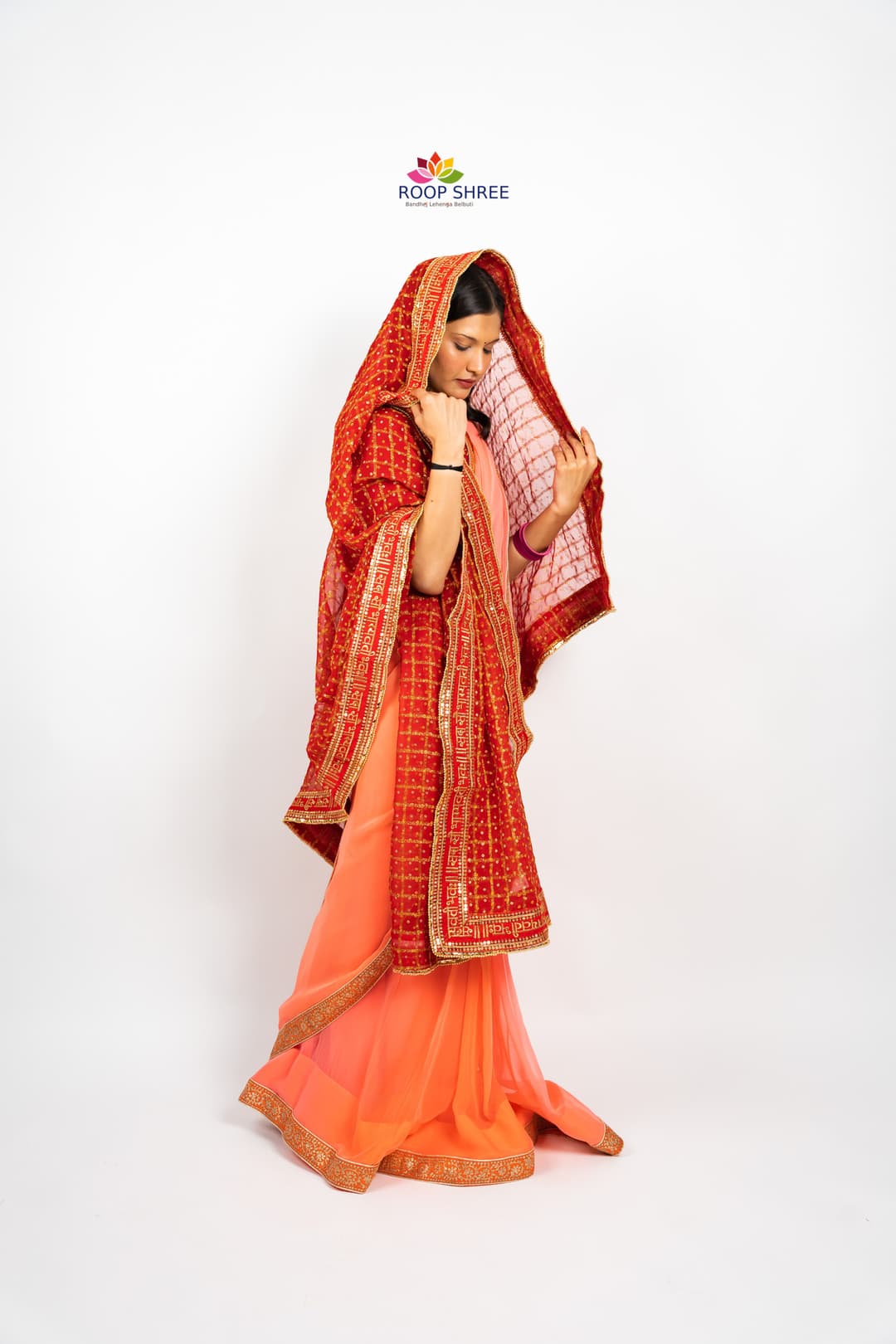Zari Weaving Fabric with Sada Saubhagyavati Lace
