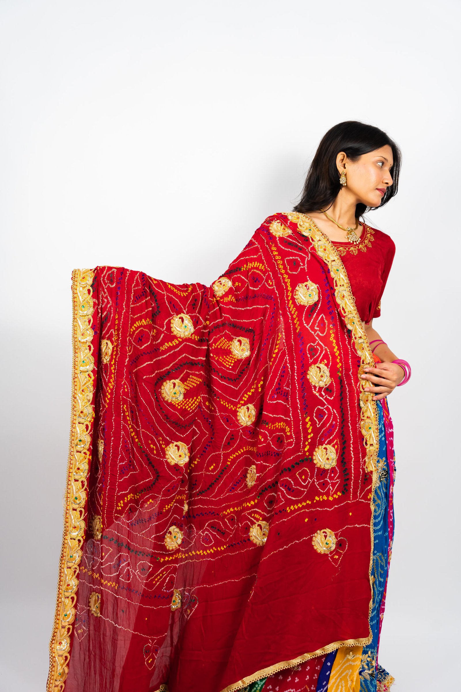 Sikar Bandhej Do Paat Chunri - Image 2